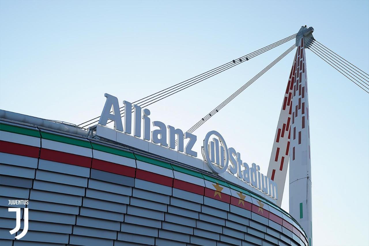 Tra Stadio E Storia - Fronte Allianz Stadium Juventus Venaria Reale Exterior foto